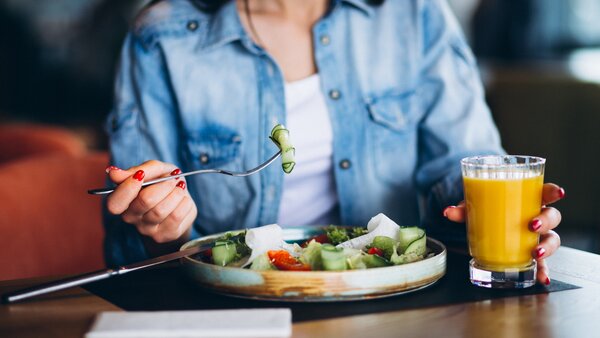Ausgewogene Ernährung als Vorbeuge vor Hämorriden und Fissuren